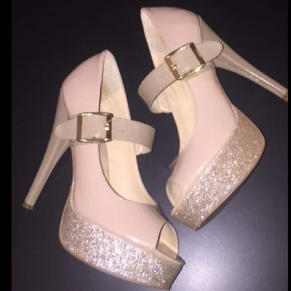 Steve Madden Nude and sparkly platform heels! - Picture 3 of 8